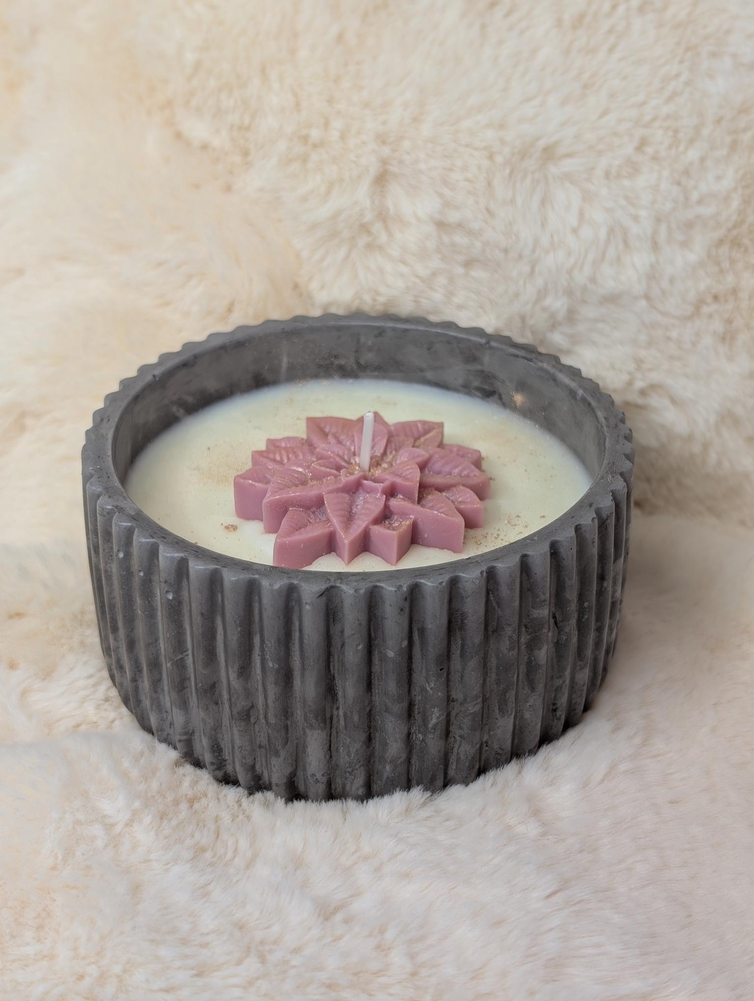 Kaars in pot kerstster